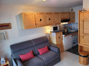 Confortable studio savoyard, balcon sud, parking - FR-1-458-213